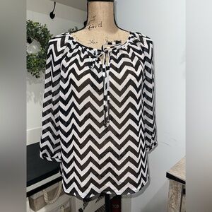 a.n.a Black and White Chevron Blouse